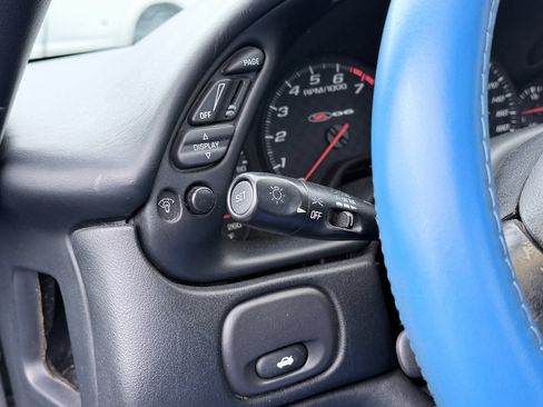 Used 2004 Chevrolet Corvette Z06 w/ Z06 Preferred Equipment Group image 11