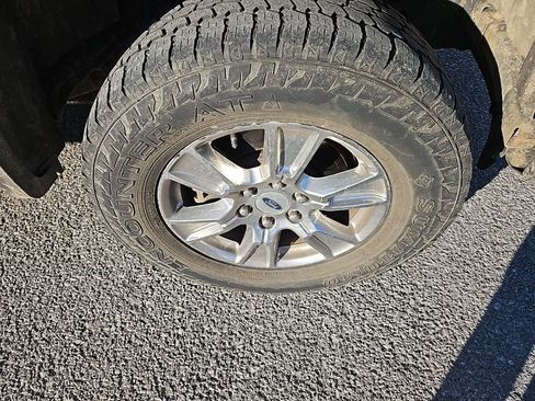 Used 2016 Ford F150 Lariat w/ Equipment Group 502A Luxury image 10