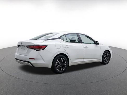 Used 2025 Nissan Sentra SV FWD image 7