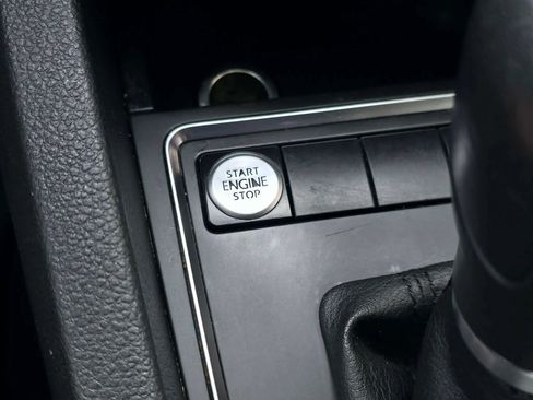 Used 2015 Volkswagen Jetta SE FWD image 27