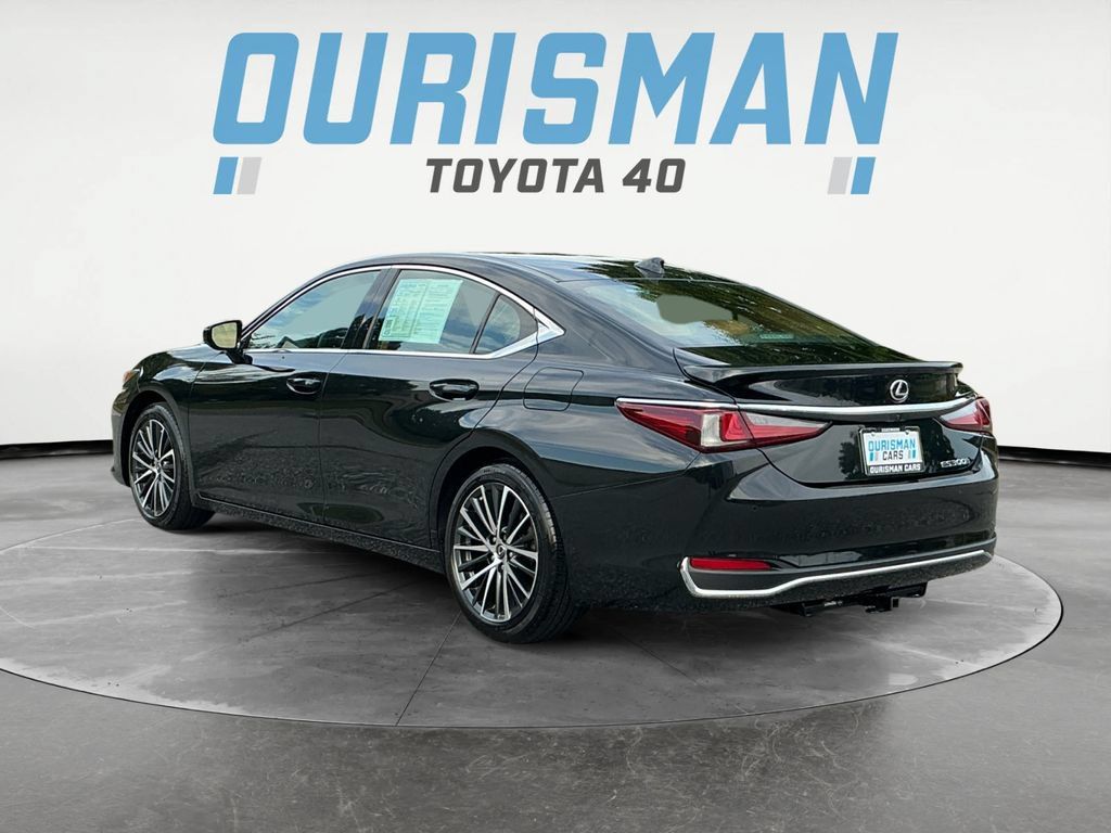 Used 2023 Lexus ES 300h w/ Premium Package FWD image 5