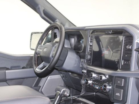 New 2025 Ford F150 Lariat w/ Equipment Group 502A High image 32