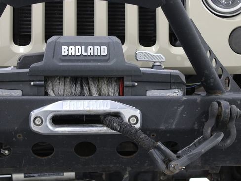 Used 2018 Jeep Wrangler Unlimited Sport S AWD/4WD image 42