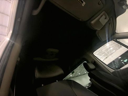 Used 2016 Mercedes-Benz Sprinter 2500 image 23