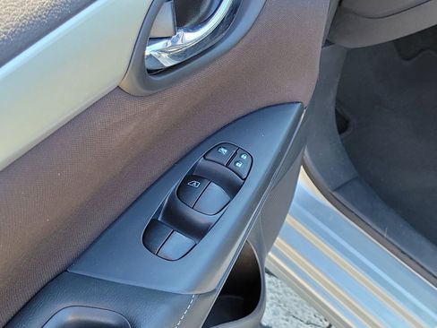 Used 2016 Nissan Sentra S image 18