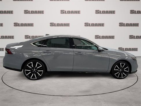 Used 2023 Honda Accord Touring image 6