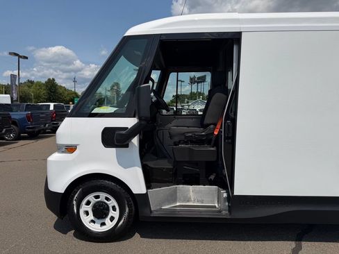 Used 2024 Chevrolet Brightdrop 600 w/ Battery Pack, Max Range AWD/4WD image 8