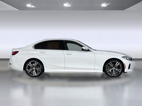 Used 2024 BMW 330i Sedan w/ Convenience Package RWD image 7