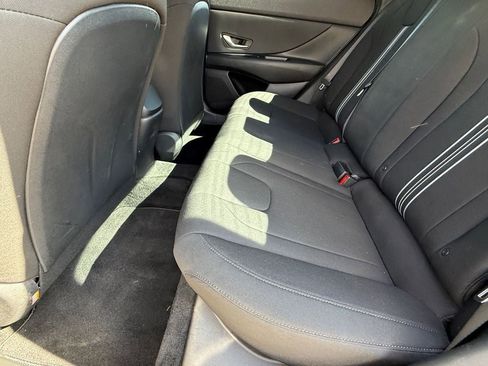 Used 2023 Hyundai Elantra SEL w/ Convenience Package FWD image 13