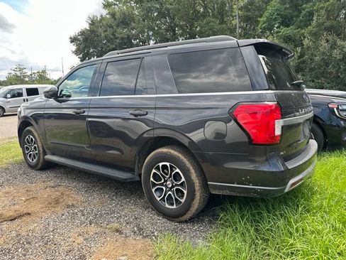 Certified 2024 Ford Expedition XLT RWD image 9