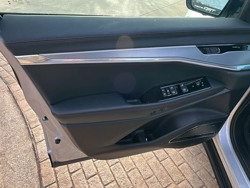 Used 2024 Jeep Wagoneer Launch Edition image 14