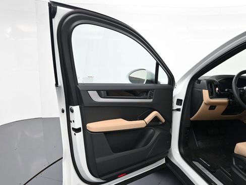 New 2026 Porsche Cayenne Coupe image 16