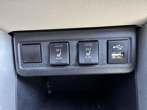 Used 2022 Toyota Corolla Cross XLE w/ Convenience Package AWD/4WD image 24