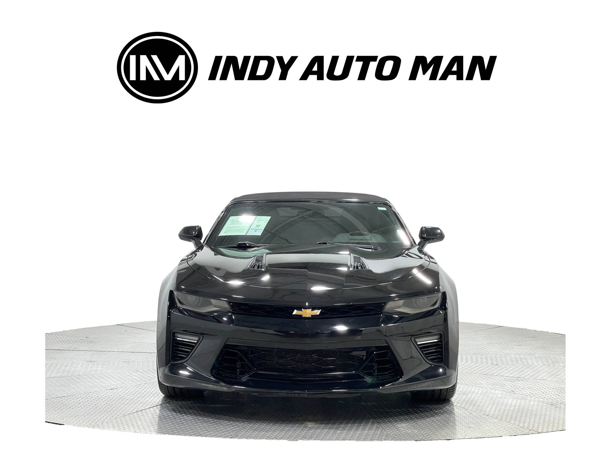 Used 2018 Chevrolet Camaro SS RWD image 9