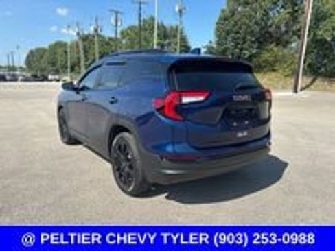 Used 2022 GMC Terrain SLE w/ Driver Convenience Package FWD image 6