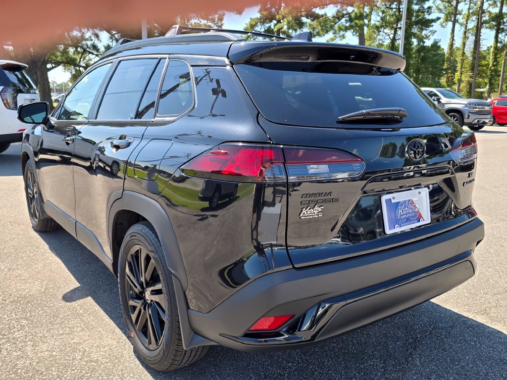 Used 2025 Toyota Corolla Cross AWD Hybrid image 3