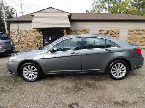 Used 2013 Chrysler 200 Touring image 6