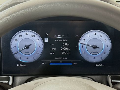 Certified 2024 Hyundai Elantra SEL image 12