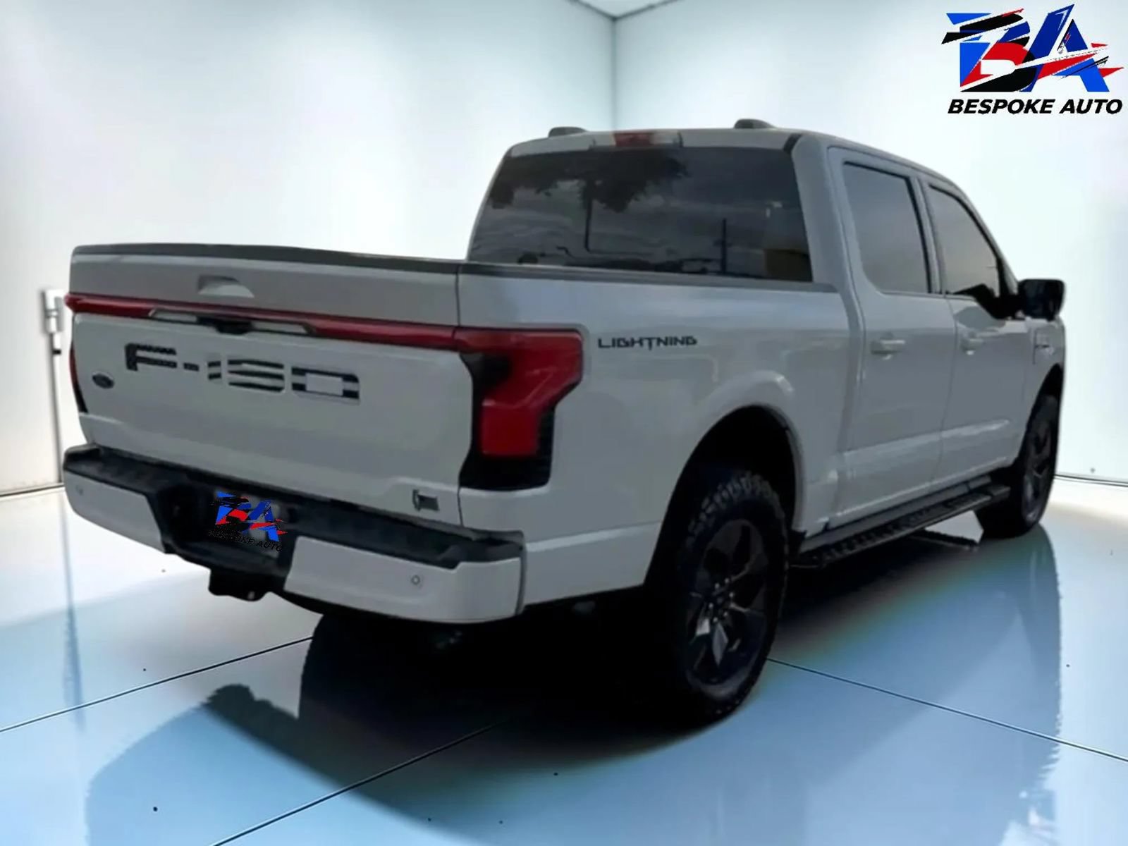 Used 2022 Ford F150 Lightning Lariat w/ Tow Technology Package AWD/4WD image 4