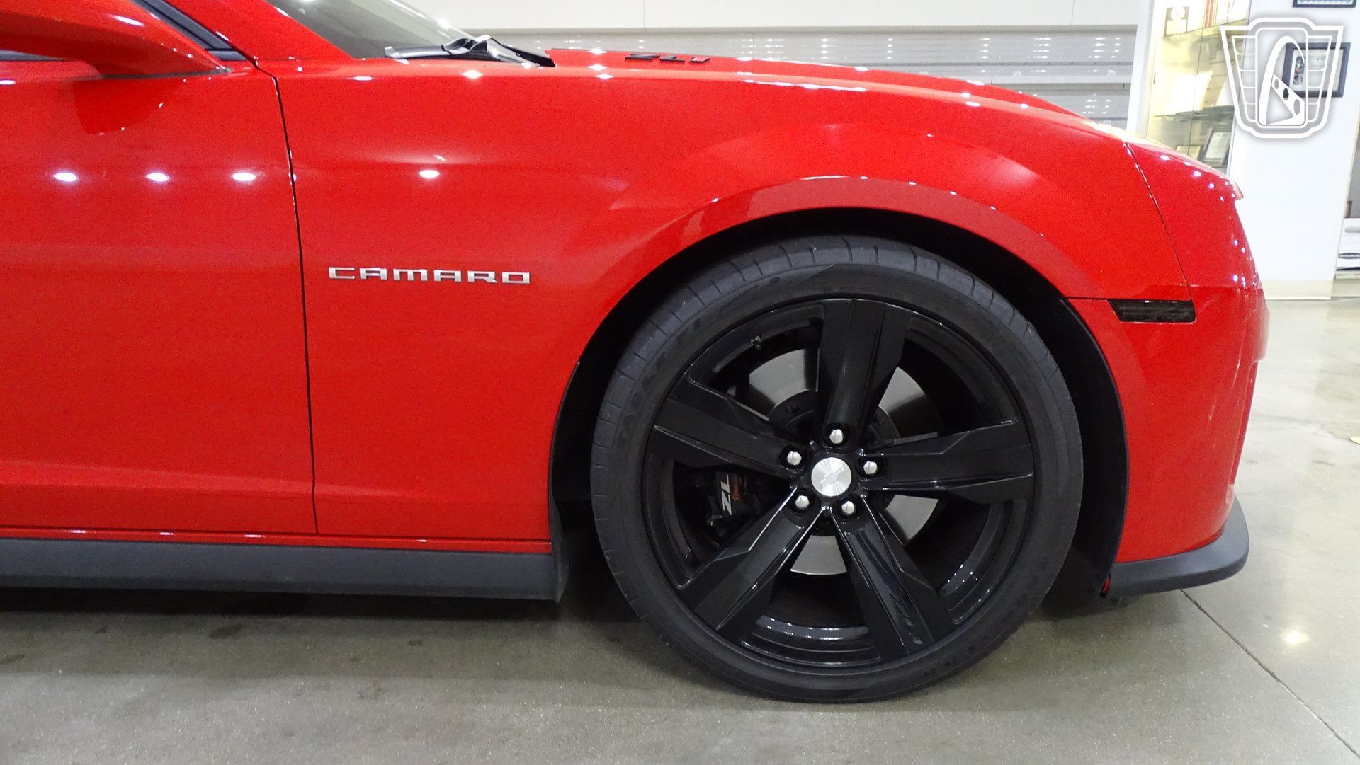 Used 2013 Chevrolet Camaro ZL1 w/ Gray Stripe Package RWD image 34