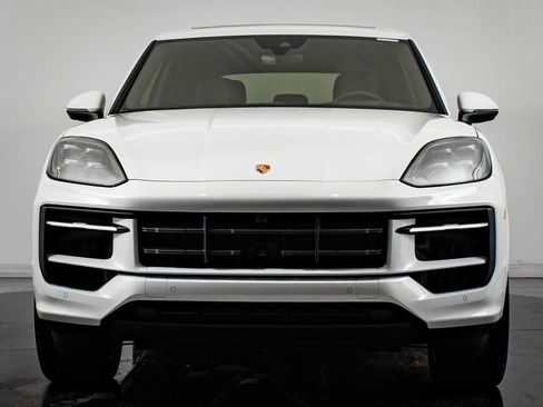 New 2026 Porsche Cayenne E-Hybrid image 11