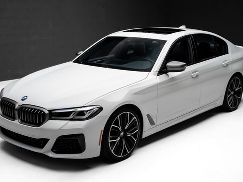 Used 2023 BMW M550i xDrive AWD/4WD image 5