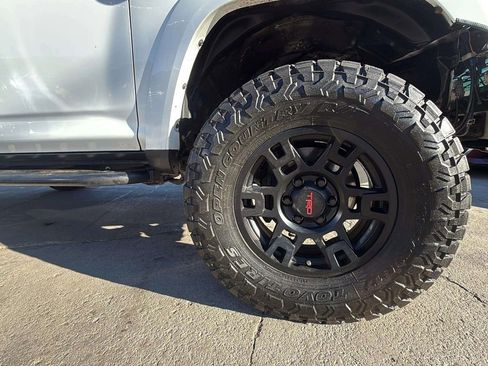 Used 2016 Toyota 4Runner SR5 image 20