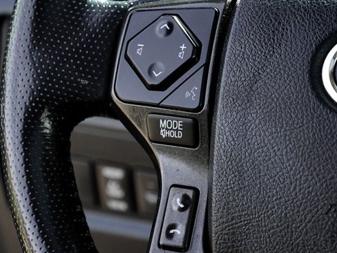 Certified 2023 Toyota 4Runner TRD Off-Road Premium w/ Moonroof Package AWD/4WD image 34