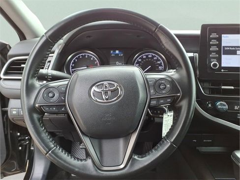 Used 2023 Toyota Camry SE image 17