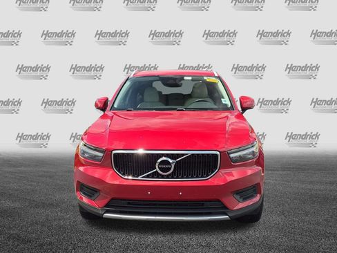 Used 2019 Volvo XC40 T4 Momentum FWD image 3