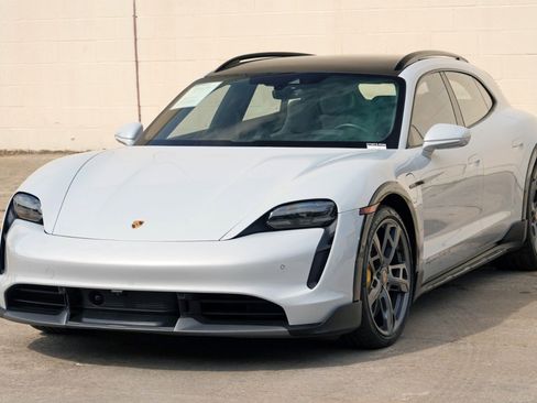 Used 2022 Porsche Taycan Turbo S w/ Technology Package AWD/4WD image 54