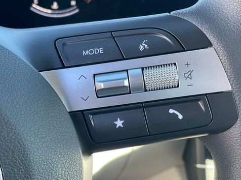 New 2025 Hyundai Tucson SE image 18