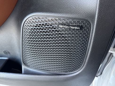 Used 2024 Chrysler Pacifica Pinnacle w/ Trailer Tow Group image 26