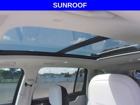 Used 2025 GMC Acadia Denali w/ Super Cruise Package AWD/4WD image 4