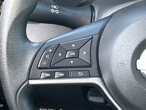 Used 2024 Nissan Altima 2.5 SV FWD image 13