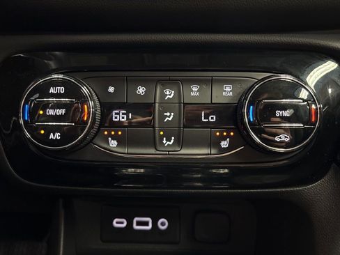 Used 2023 Buick Encore GX Select w/ Sport Touring Package image 32