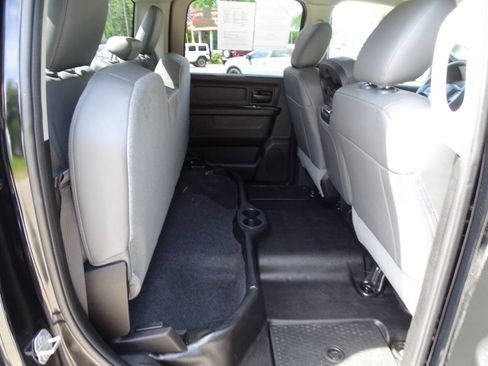 Used 2020 RAM 1500 4x4 Crew Cab Classic Tradesman w/ Chrome Appearance Package image 27