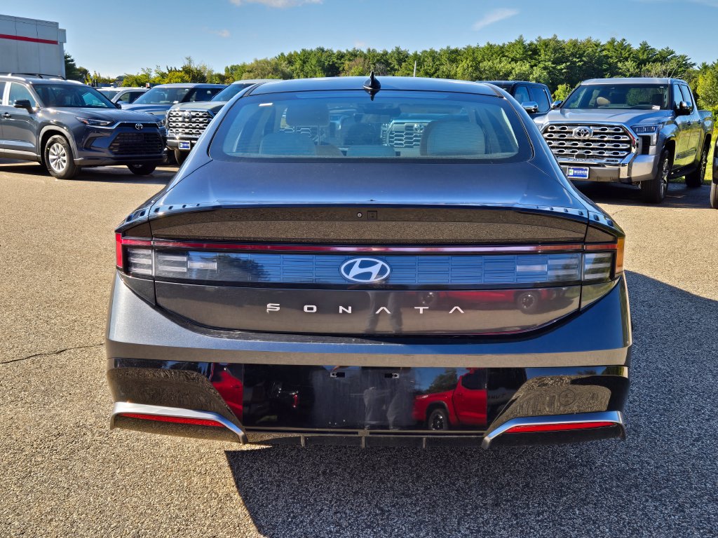 Used 2024 Hyundai Sonata SEL FWD image 4