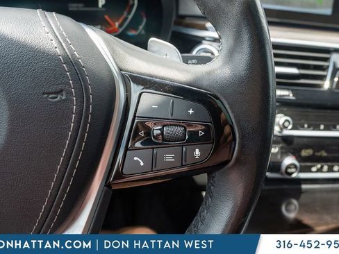 Used 2020 BMW 530i w/ Convenience Package RWD image 15