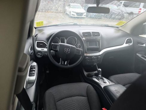Used 2017 Dodge Journey SE FWD image 11