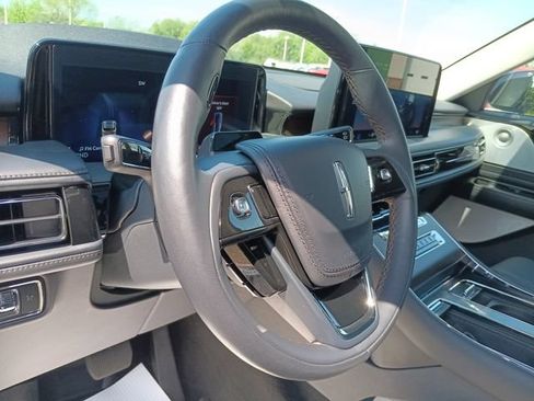 Used 2025 Lincoln Aviator Reserve w/ Equipment Group 201A AWD/4WD image 18