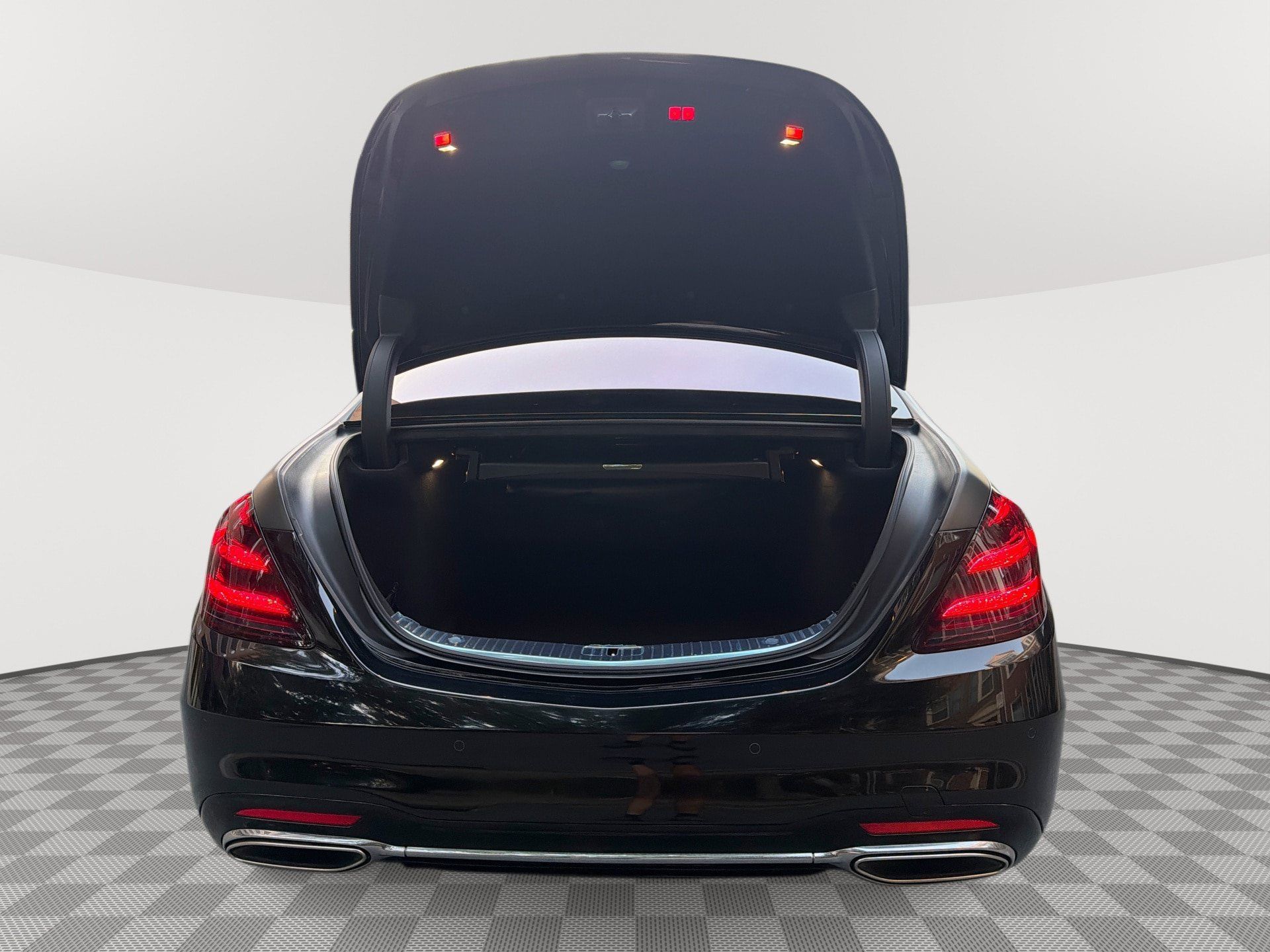 Used 2019 Mercedes-Benz S 560 Sedan image 21