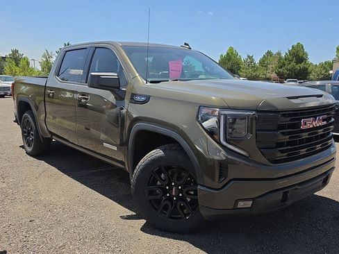 Used 2023 GMC Sierra 1500 Elevation w/ X31 Off-Road Package AWD/4WD image 2