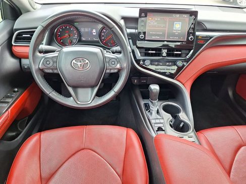 Used 2021 Toyota Camry XSE image 9