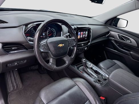 Used 2019 Chevrolet Traverse LT w/ LT Premium Package AWD/4WD image 7