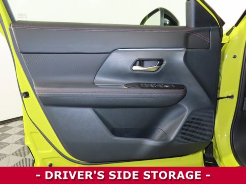 Certified 2025 Nissan Kicks SR w/ Illumination Package image 5