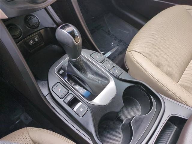 Used 2018 Hyundai Santa Fe AWD w/ SE Ultimate Tech Package 03 image 12