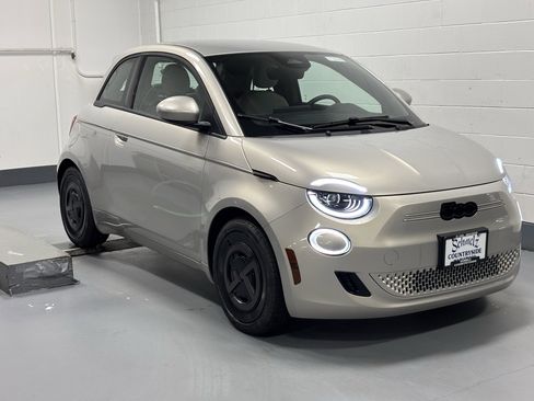 New 2025 FIAT 500 e FWD image 1