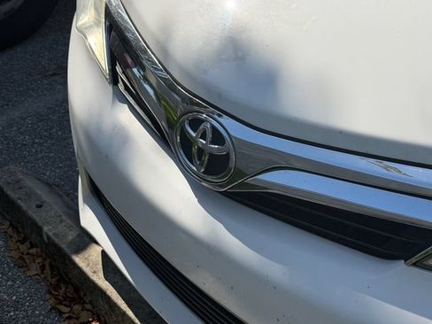 Used 2014 Toyota Camry XLE FWD image 4