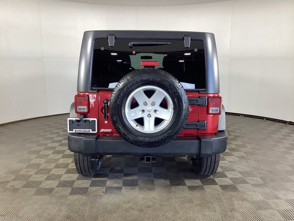 Used 2011 Jeep Wrangler Unlimited Sport AWD/4WD image 3